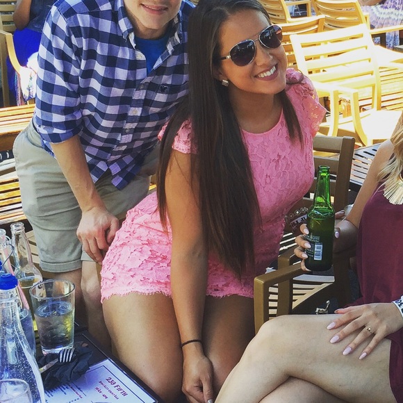 Lace mini dress with open back - Picture 5 of 5